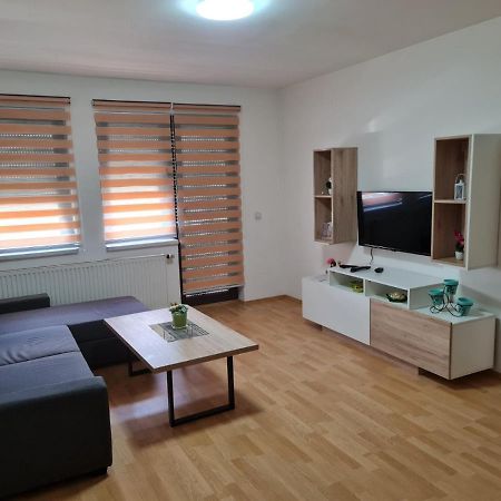 Apartmani Sk Brčko Esterno foto