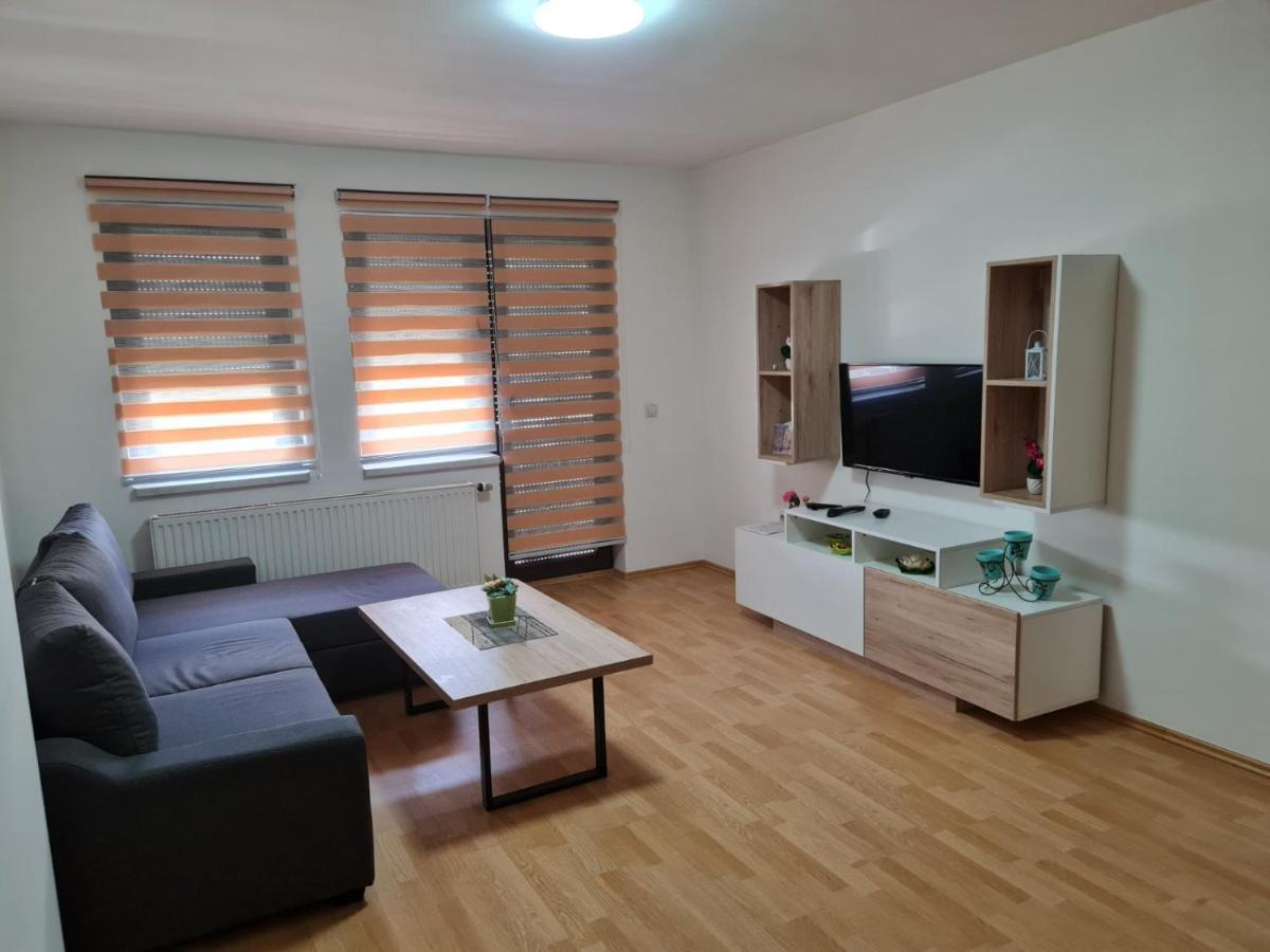 Apartmani Sk Brčko Esterno foto